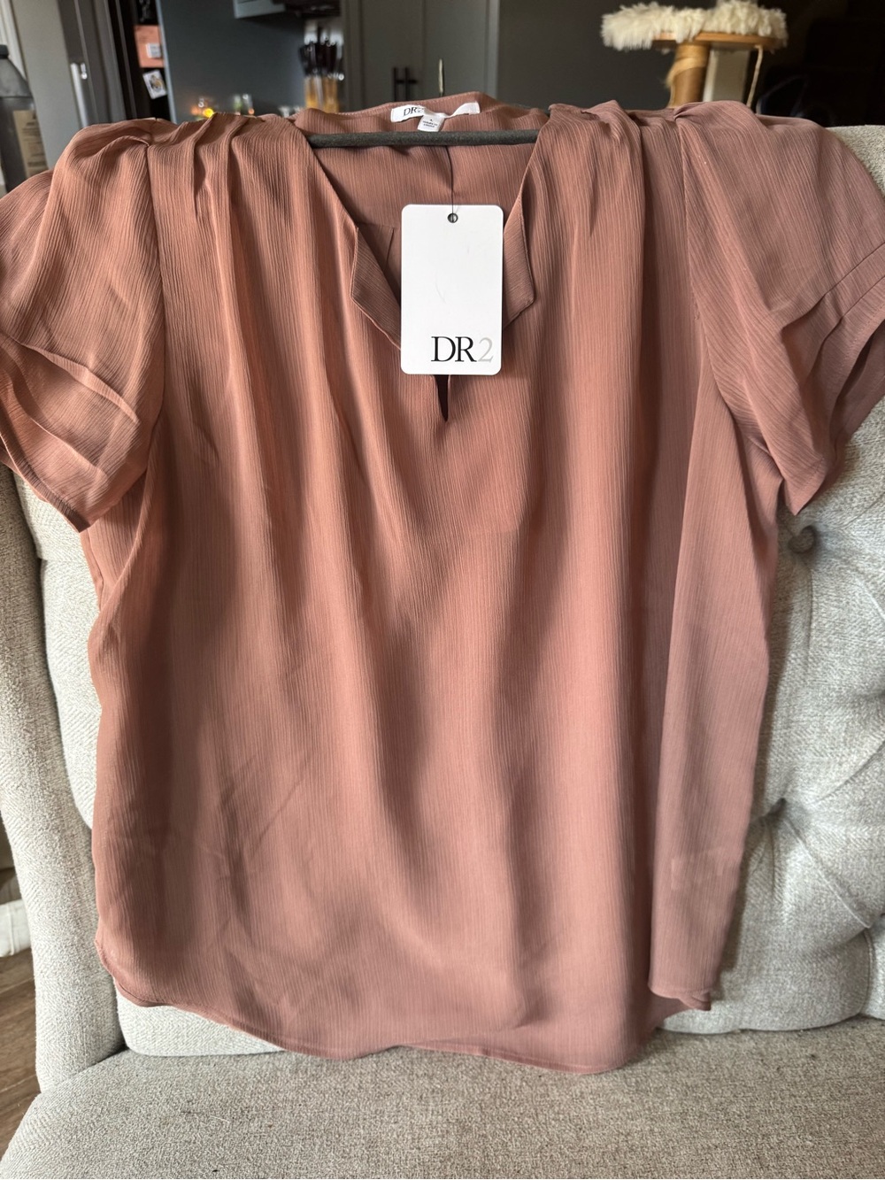 DR2 Mauve-Pink Textured Short Sleeve V-Neck Blouse